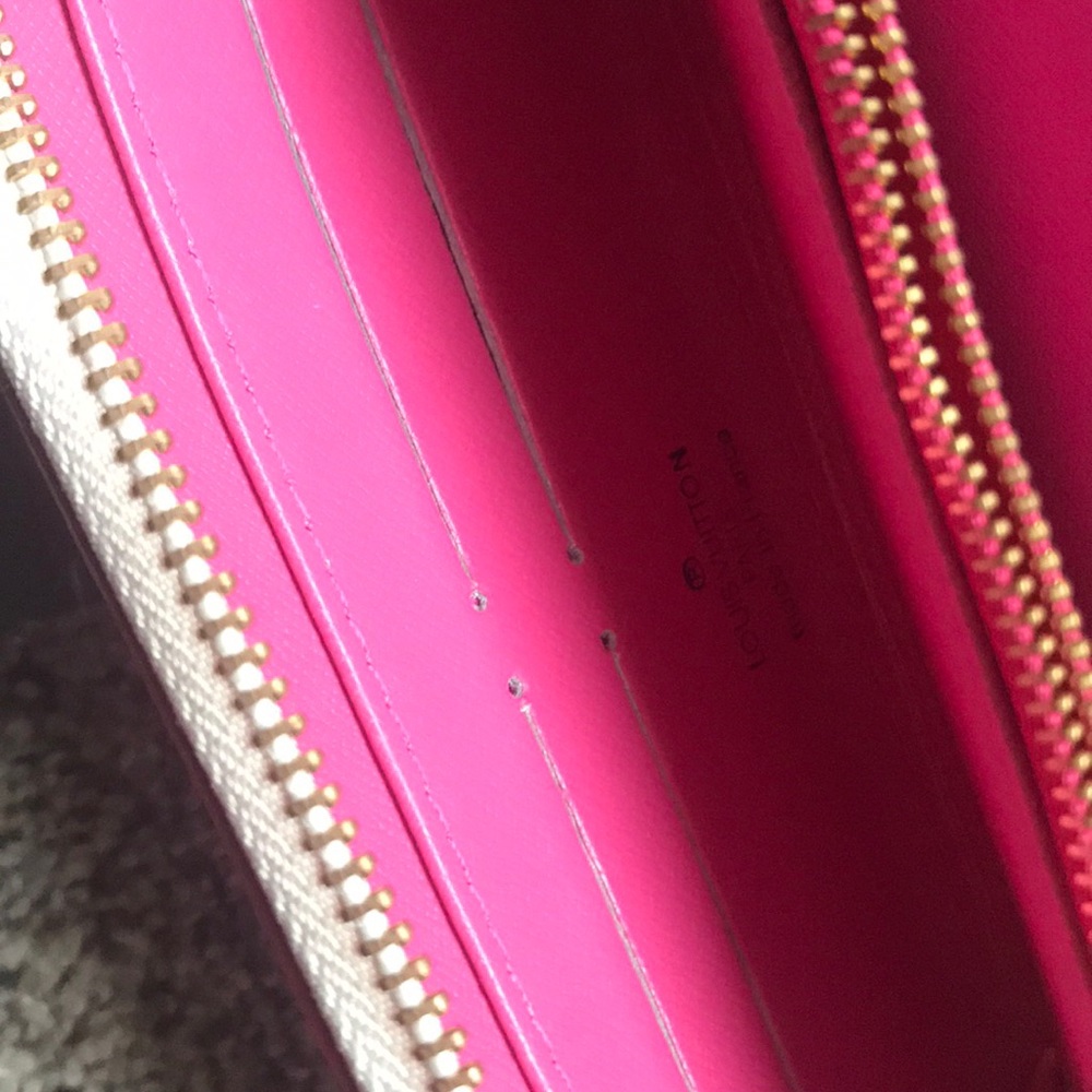 Wallet - Picture 2 of 3